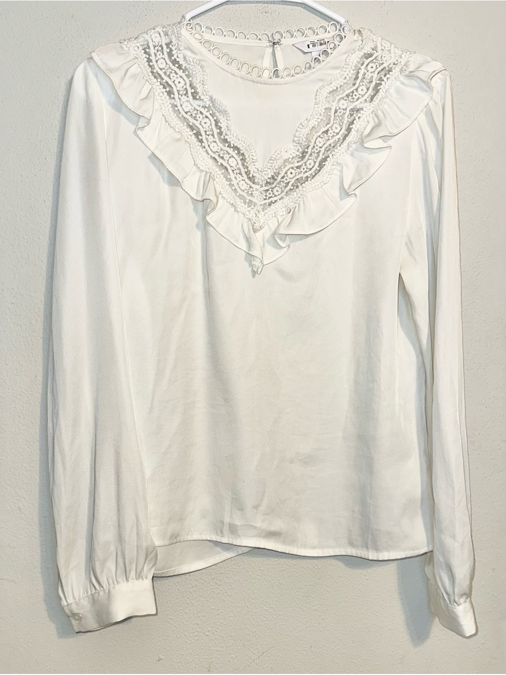 Express White Lace V-Neck Ruffle Long Sleeve Top